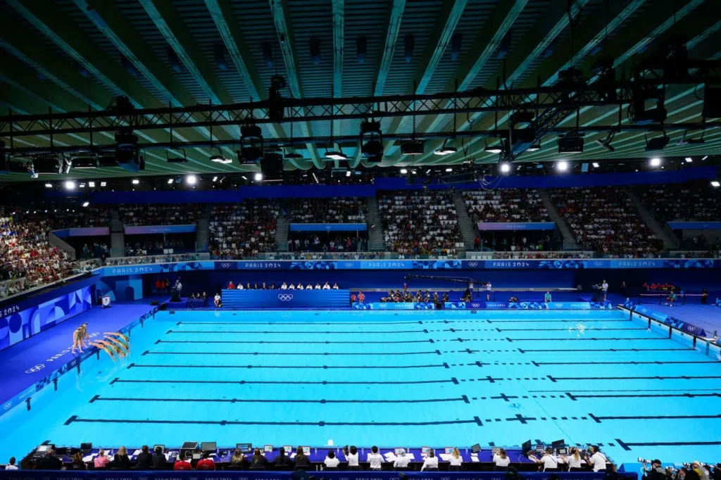 Competition pool with lane ropes
