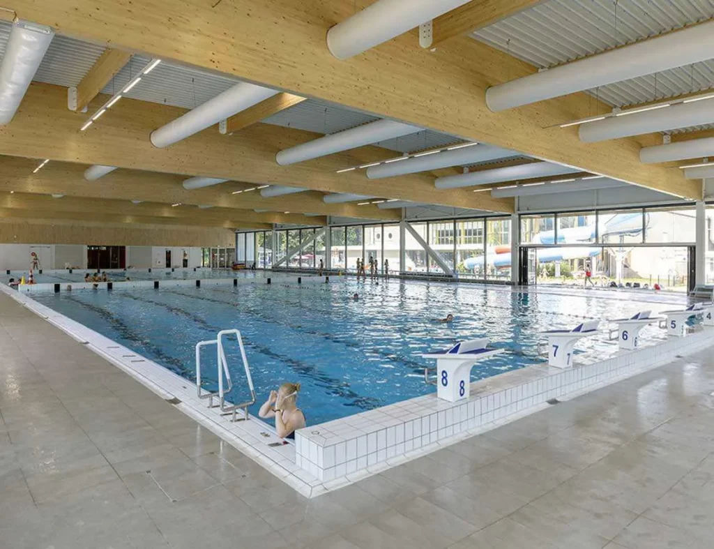 Renovated 50-metre pool with movable bulkhead